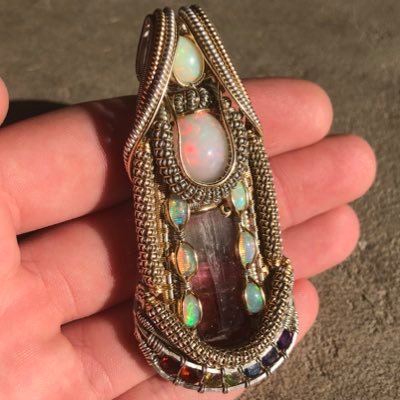 WireWrapLab's profile picture. currently on hiatus...I don’t have a website/Etsy yet, currently just selling on twitter and at festivals❤️