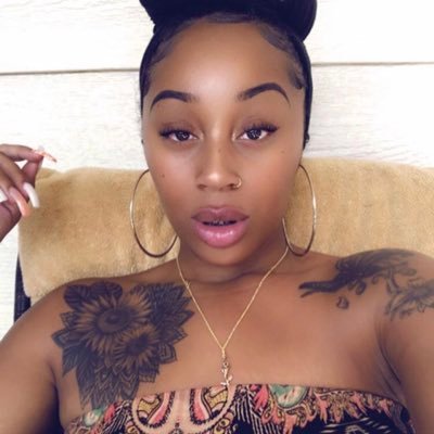 i sell anything you wanna see !💙 DM me for prices CASHAPP ONLY -$yiselamiri☺️