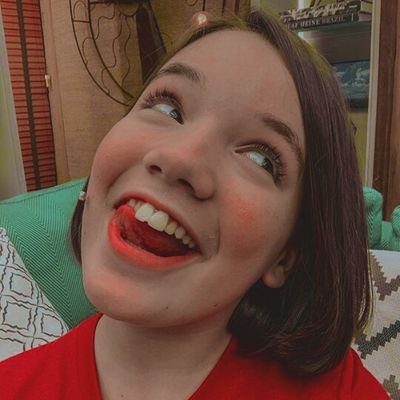 queria te dar um poema mas você é o verso mais lindo que o universo escreveu 
                  @giuliabenite  💘