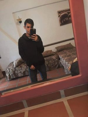 simon_herretes's profile picture. chico de 19 años,me gusta el fútbol⚽.
Ecuatoriano💪sigann