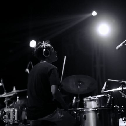 irvannirwana's profile picture. Behind the drumset π
