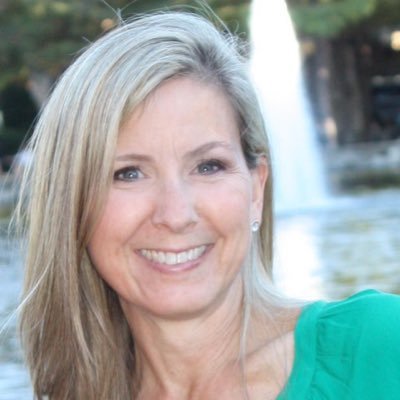 Elementary School Librarian in Lewisville ISD. 📚Wife, Mom to 3 amazing kids, Lifelong learner. ❤️ Texas Aggie~ Whoop! 👍🏼