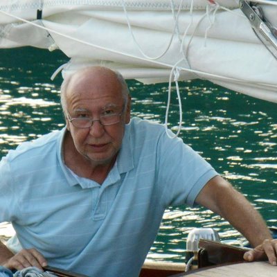 Lackenbucher's profile picture. Lese gerne. Twittern eher selten. Parteifrei. Gegen jedes menschenfeindliche System.