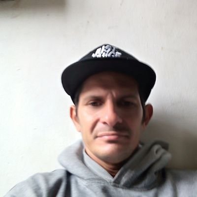 CarlosScheneid2's profile picture. ser feliz