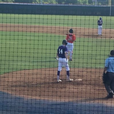 justinfields04's profile picture. 