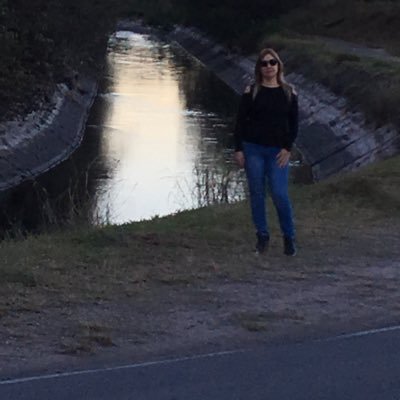 SemeniukLaura's profile picture. Aún creo en las utopias aunque me cierren la cuenta