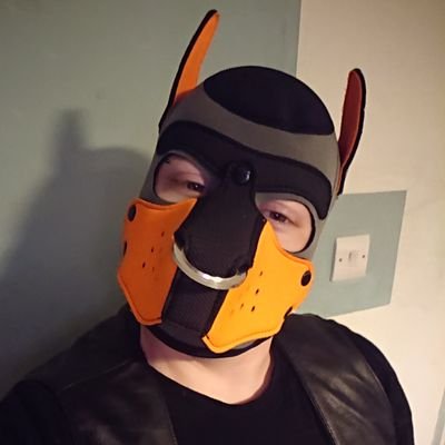 Ftm leather pupper and biker doggo, happy to talk and wrestle, wruff!

-

OFTEN NSFW, 18+ ONLY