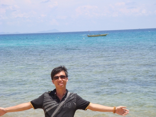 Me just is a simple guy,hope can be friend with you