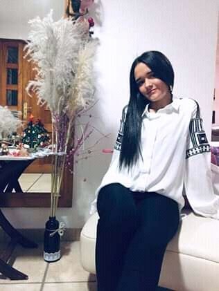 liliari_1's profile picture. orgullosa de la vida con mi 19 años y amo leer y ser ecuatoriana😍