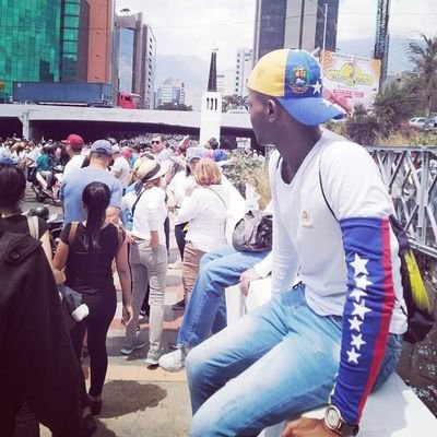 Orgulloso de ser VENEZOLANO, y ser ciudadano COLOMBIANO. Defiendo las democracias de mi País de origen y del País que me acogió. Soy de Derecha Radical. 🇻🇪 🇨