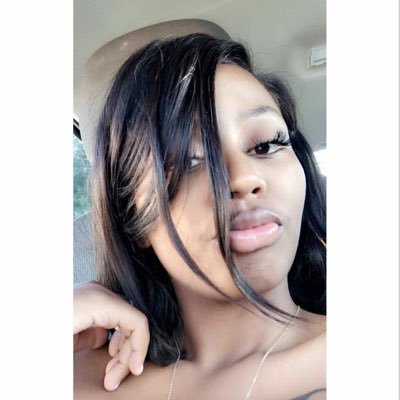 monica_L0ves's profile picture. MonicaLoves