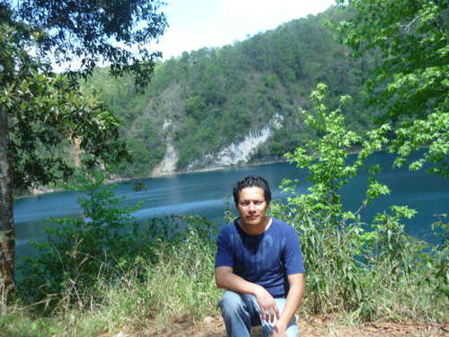 vlsz's profile picture. follow me i will follow u back