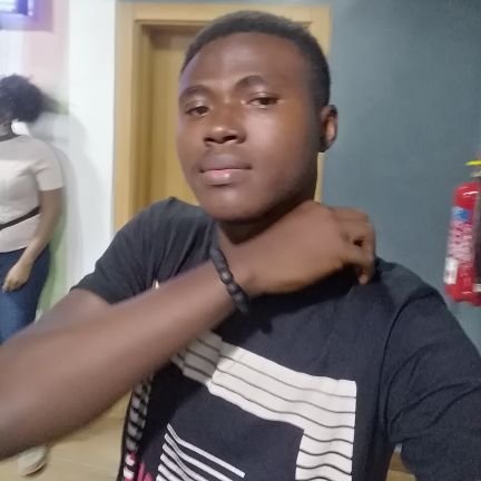 iamjoshshark's profile picture. Barcelona❤️💙. Chess. Slim girls. Faaji.