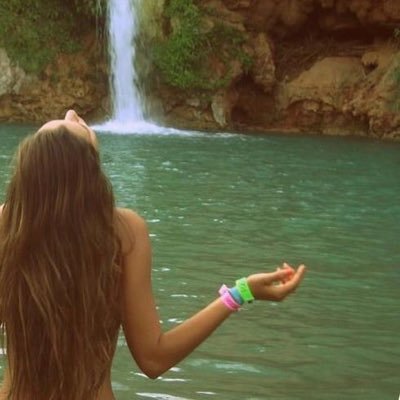 flori_ruizdiaz's profile picture. The eyes, chico. They never lie. △⃘⃒ .