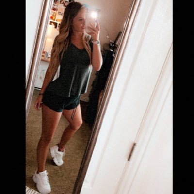 emma_faith221's profile picture. •nursing💉•