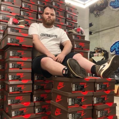 @CentralHypeLI @styll_ca
The Raymond Reddington of the sneaker industry