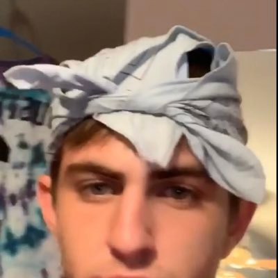 JustRalphhh's profile picture. 