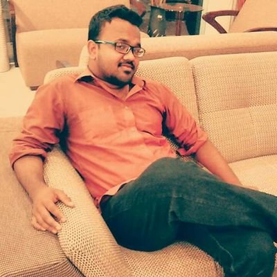 nikhi__lesh's profile picture. I am not a robot!