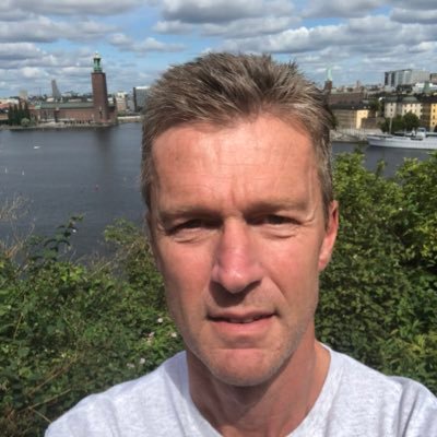 f_beskow's profile picture. Fotonörd, IT-projektledare, Lundelldiggare, Springsteentramp, Huddingebo, Cykelpendlare, Djurgårdare, Liverpoolfan, Make, Tvåbarnsfar, Hobbypianist...