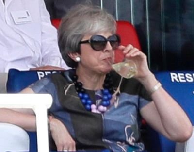 JULIEMANNWINE's profile picture.