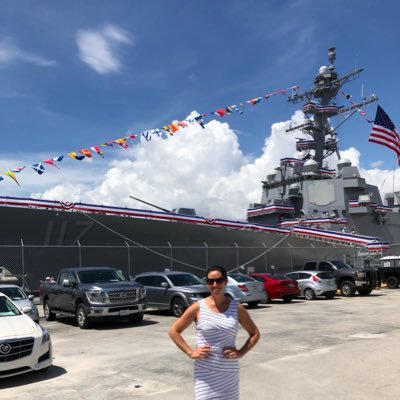 Communicator 🚢(@LockheedMartin), girl mom, bleeds green 🦅, travel 🌎, bike 🚲, ☕️ . Views are my own.🇺🇸