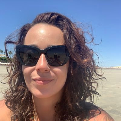 carolcastromota's profile picture. 