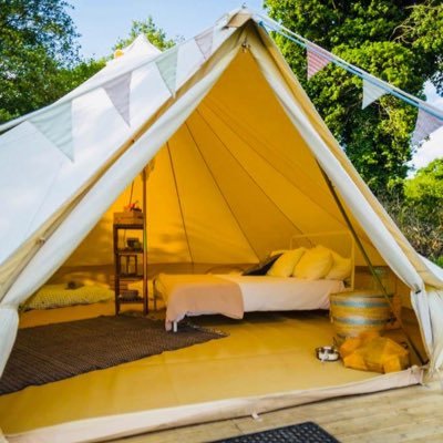A secluded campsite with your very own private canal in the heart of the Norfolk Broads 🏕