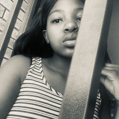 Liyanda79370047's profile picture. Influencer.
Icon in the making.
Golden Voice
Hustler.
Clout chaser.