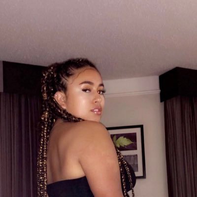 faith__angelina's profile picture. | God is my priority | Wellesley ‘22 | Lash Artist | Ambitious