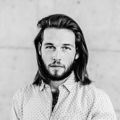 Hi, Ich bin Joshua: Profitexter mit ❤️ und Philosoph