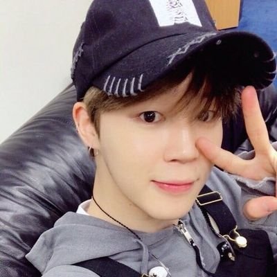 Nada importante que poner aquí
Chau
@BTS_twt ❤️