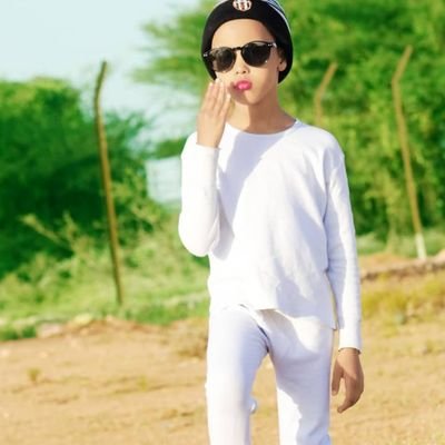 Inkastoo Naruuriyo nabad iyo barwaaqo nooluhu ku taamaan qaarbaan ku noolaan niyadoodu diida nabaadka iyo rayskana ku nagaan karayno naawilaaya meel kale.🤣🤩😍