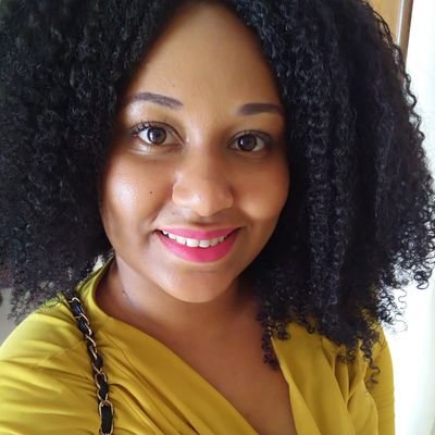 Sigue mi canal de YouTube Greña Suelta. Aprende conmigo hacer pasteles, mascarillas para el pelo, el rostro y demás.