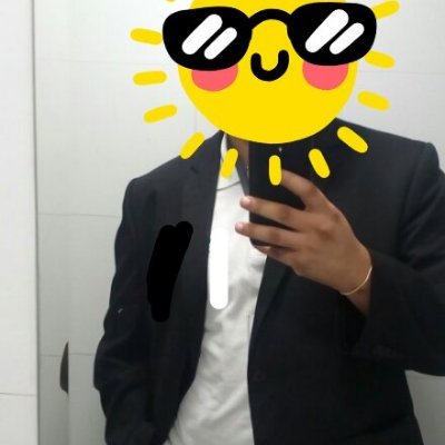 Tengo 23, me gusta divertirme y conocer nuevas experiencias. Solo mujeres o parejas.