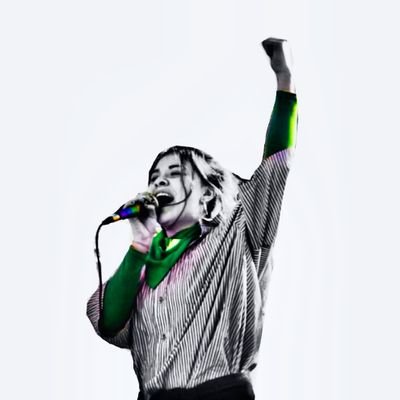 lunacabello0's profile picture. Mi apellido tmb es Cabello y soy cantante pero no me juna ni mi viejo y soy fea - 
Feminista -
Me gustan los jueguitoh🎮 y la 80svibe-
Vegetariana🐽

ig: ki.lla