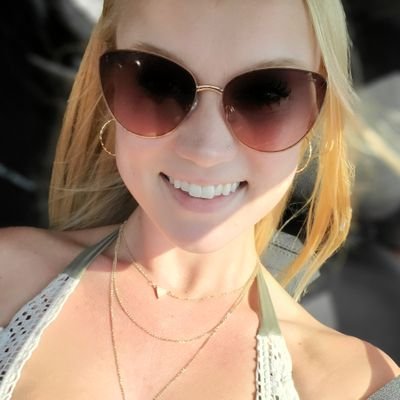 omgitsmashley's profile picture. In the universe there are things that are known and things that are unknown, and in between there are doors.