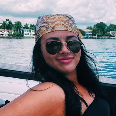 itsfranniejones's profile picture. why go big when you could go home