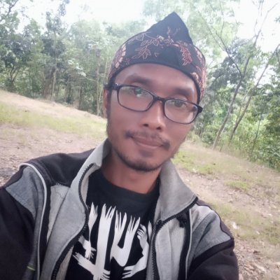 slalu berusaha memahami orang sekeliling kita