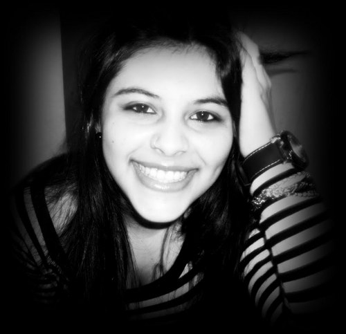 Amo a liberdade, por isso, deixo as coisas que amo livres. Se elas voltarem é porque as conquistei, se não voltarem, é porque nunca as possuí. (John Lennon)