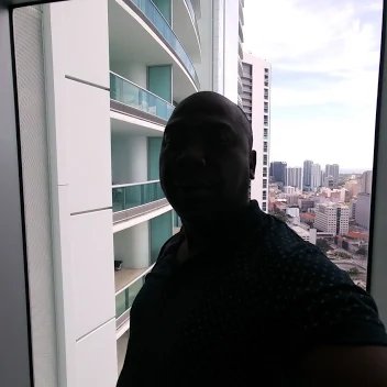 black guy in Miami Florida my cash app $JLouismarc