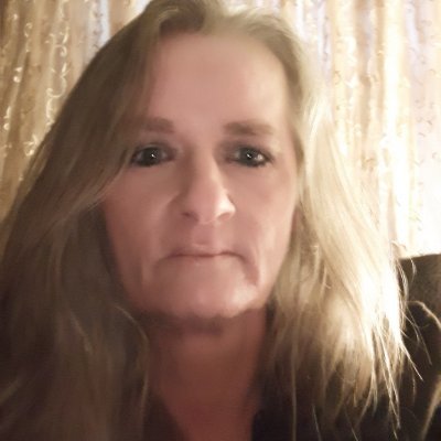 DebbieM69320072's profile picture. 