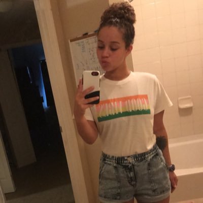 SamiahMiller's profile picture. 