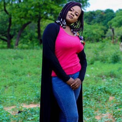 Nwa nwa Elegamonye | biochemist | unapologetically Igbo | lover of ọdịnala | here to learn, unlearn and relearn.