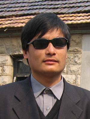chenguangcheng's profile picture. 赤脚律师	
中国山东临沂人，
幼时生病导致双眼失明。
自学法律知识，来帮助许多村民、残疾人士维护权益。
本推友今全权代表斗士陈光诚上推，请多关注！