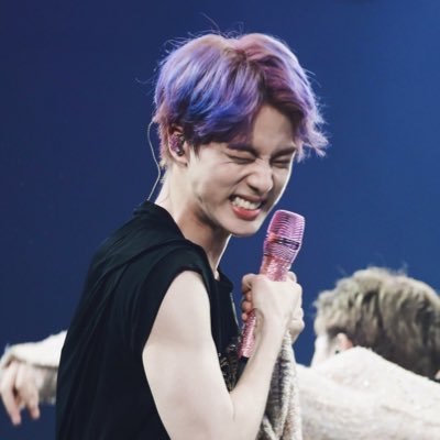🧚♀️JINよりのallぺん 無言フォローすみません🙇♂️ ファン歴浅め😭armyさん秒でフォロバします🙌気軽にフォローしてください🐶⚠︎低浮上