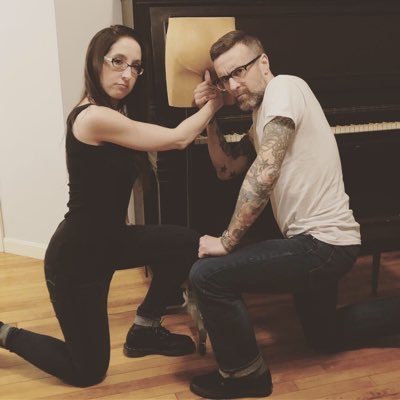 aging punker/ she/her / Satanist / con law legal nerd / “violent felon” ♌️ 🖤🩶🤍💜🌙 pals only: @diaboluxe666 (SFW)