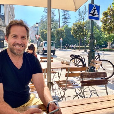 Tech Entrepreneur, Investor and Strategic Advisor. I love all things music, tech, and running! Father to awesome identical twin boys!