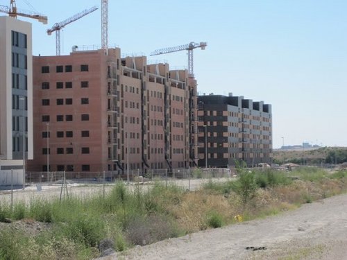 Asociación de vecinos V Plan de Rivas Vaciamadrid. Objetivo: hacer del barrio de la Luna un barrio de todos y para todos.