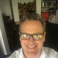 ROBERT MCNAMARA (@robertm81995752) Twitter profile photo