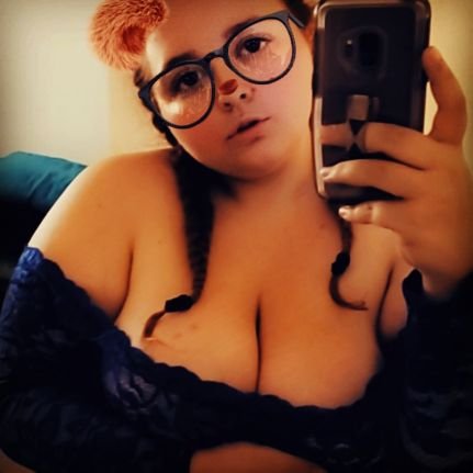 sluttyashbash's profile picture. ashbashgirl the streamer personal lewd/nude photos and fun extras